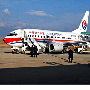 三家子空运航空快运业稳步发展的原因是什么？